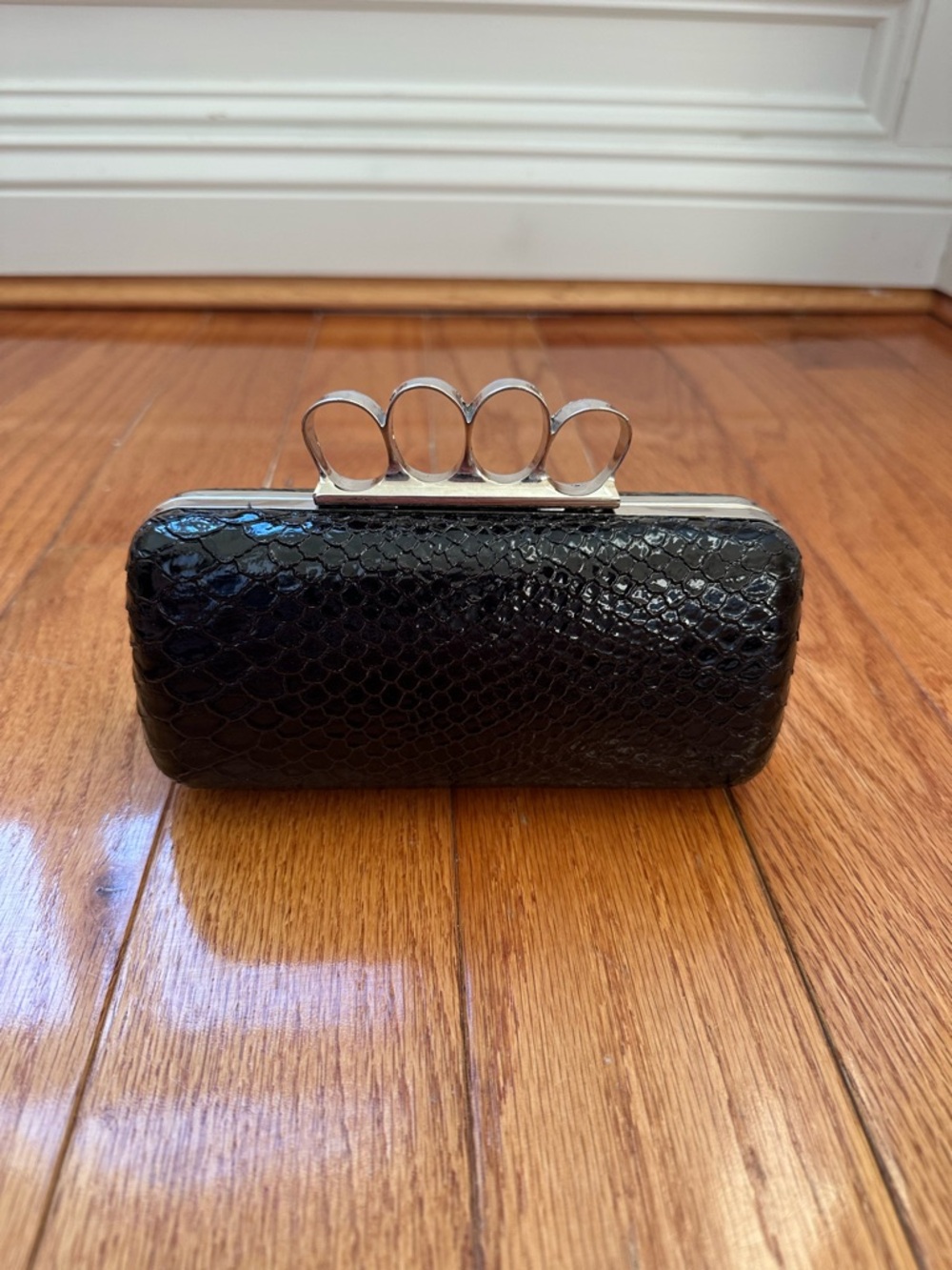 **SOLD ON DEPOP** Black Snake-Texture Knuckle-Handle Evening Clutch